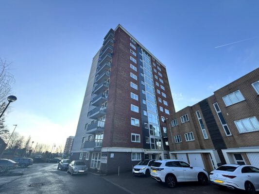 Lakeside Rise, Manchester, M9