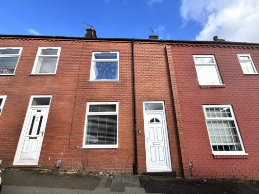 Lever Street, Radcliffe, M26