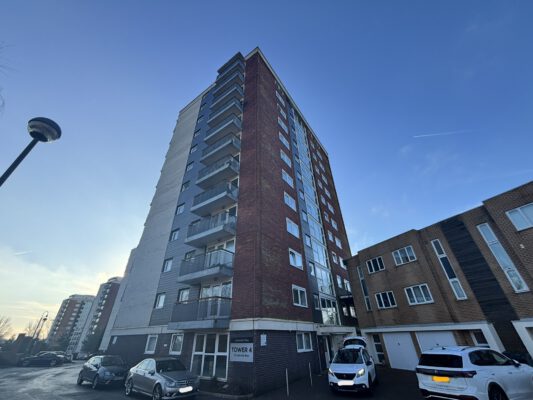 Lakeside Rise, Manchester, M9